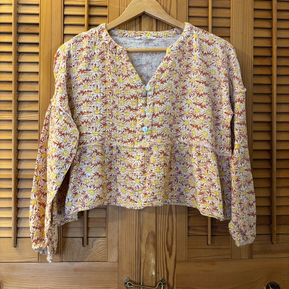 Simply Southern Yellow and White Floral Blouse